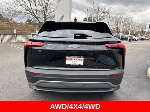 Used 2025 Chevrolet Blazer EV LT image 6