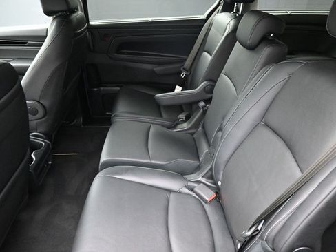 Used 2023 Honda Odyssey Touring image 17