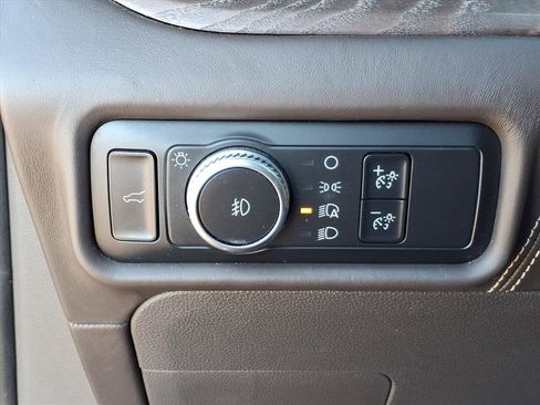 Used 2020 Ford Explorer Platinum w/ Premium Technology Package image 21