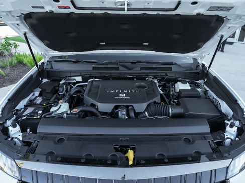 New 2026 INFINITI QX80 4WD w/ Sport Exterior Package image 36