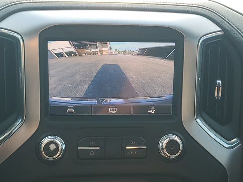 Used 2021 GMC Sierra 1500 SLT AWD/4WD image 18