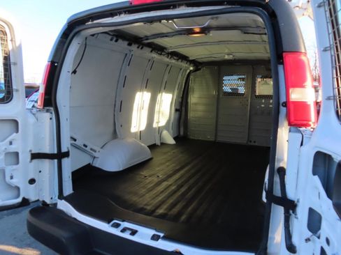 Used 2013 Chevrolet Express 2500 image 8