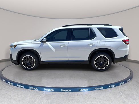 New 2026 Honda Pilot Touring image 8
