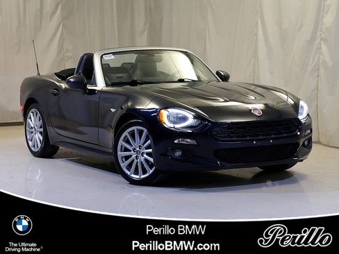 Used 2018 FIAT 124 Spider Lusso w/ Convenience Group image 1