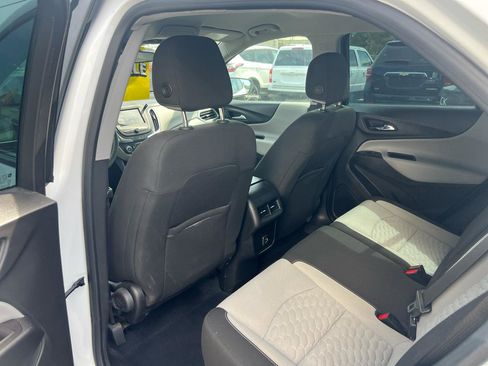 Used 2021 Chevrolet Equinox LS AWD/4WD image 13