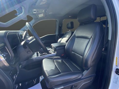 Used 2024 Ford F250 Lariat w/ Lariat Ultimate Package AWD/4WD image 9