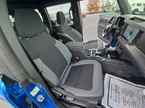 New 2025 Ford Bronco 4-Door AWD/4WD image 24