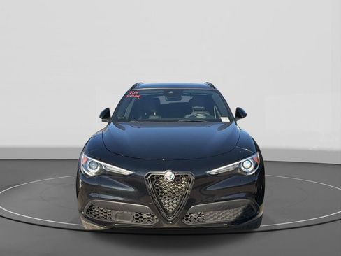 Used 2022 Alfa Romeo Stelvio Veloce AWD/4WD image 3