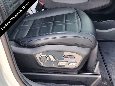 New 2026 Kia EV9 Land w/ Nightfall Edition Package image 15