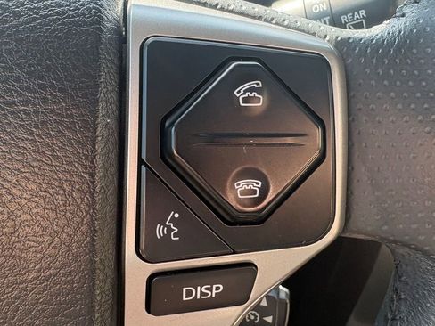 Used 2018 Toyota 4Runner SR5 Premium AWD/4WD image 8