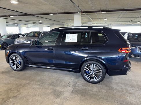 Used 2025 BMW X7 M60i AWD/4WD image 5