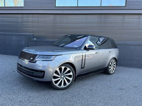 Used 2023 Land Rover Range Rover SE image 5