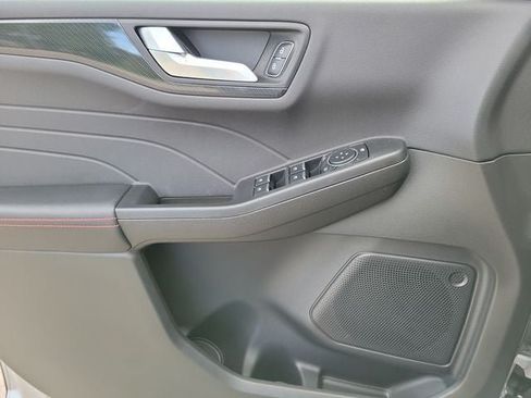 Used 2024 Ford Escape ST-Line w/ Tech Pack #1 AWD/4WD image 18