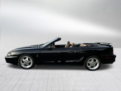 Used 1995 Ford Mustang GT RWD image 4
