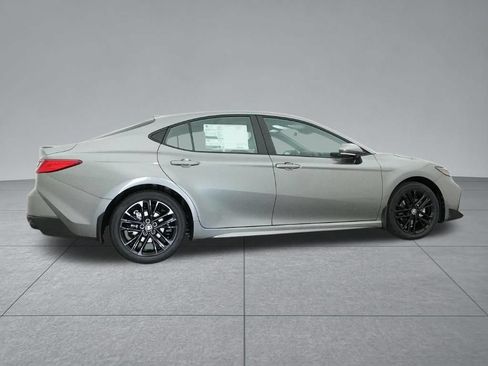 Used 2026 Toyota Camry SE FWD image 30