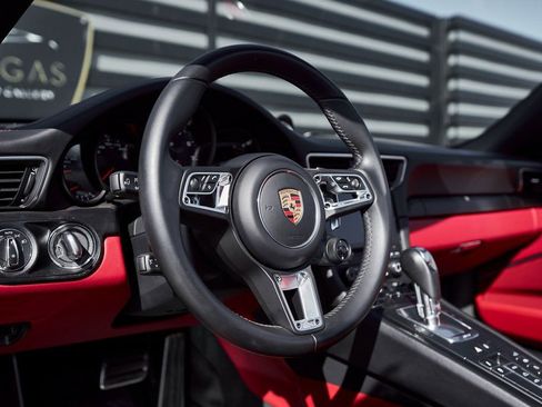 Used 2019 Porsche 911 Carrera GTS image 31