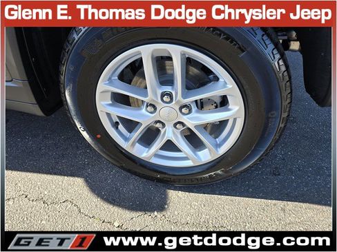 New 2025 Jeep Grand Cherokee Laredo X image 7