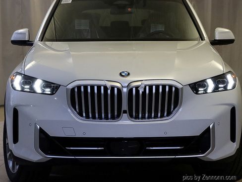 Used 2026 BMW X5 xDrive40i w/ Climate Comfort Package image 6