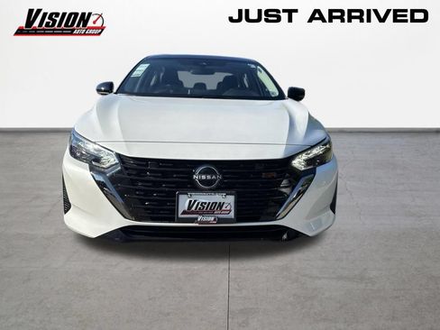 Used 2023 Nissan Rogue SV AWD/4WD image 2