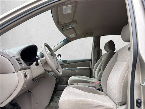 Used 2007 Toyota Sienna LE image 10