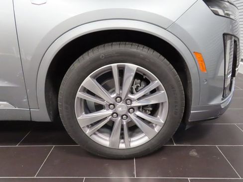 Used 2024 Cadillac XT6 Premium Luxury w/ Technology Package image 17