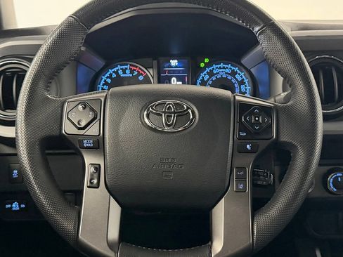 Used 2023 Toyota Tacoma TRD Sport AWD/4WD image 15