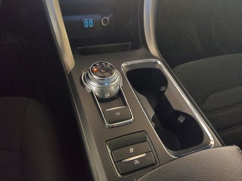 Used 2020 Ford Fusion SE FWD image 26