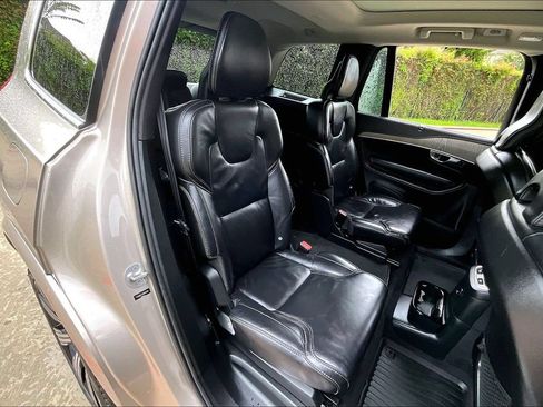 Certified 2024 Volvo XC90 T8 Ultimate w/ Protection Package Premier AWD/4WD image 35