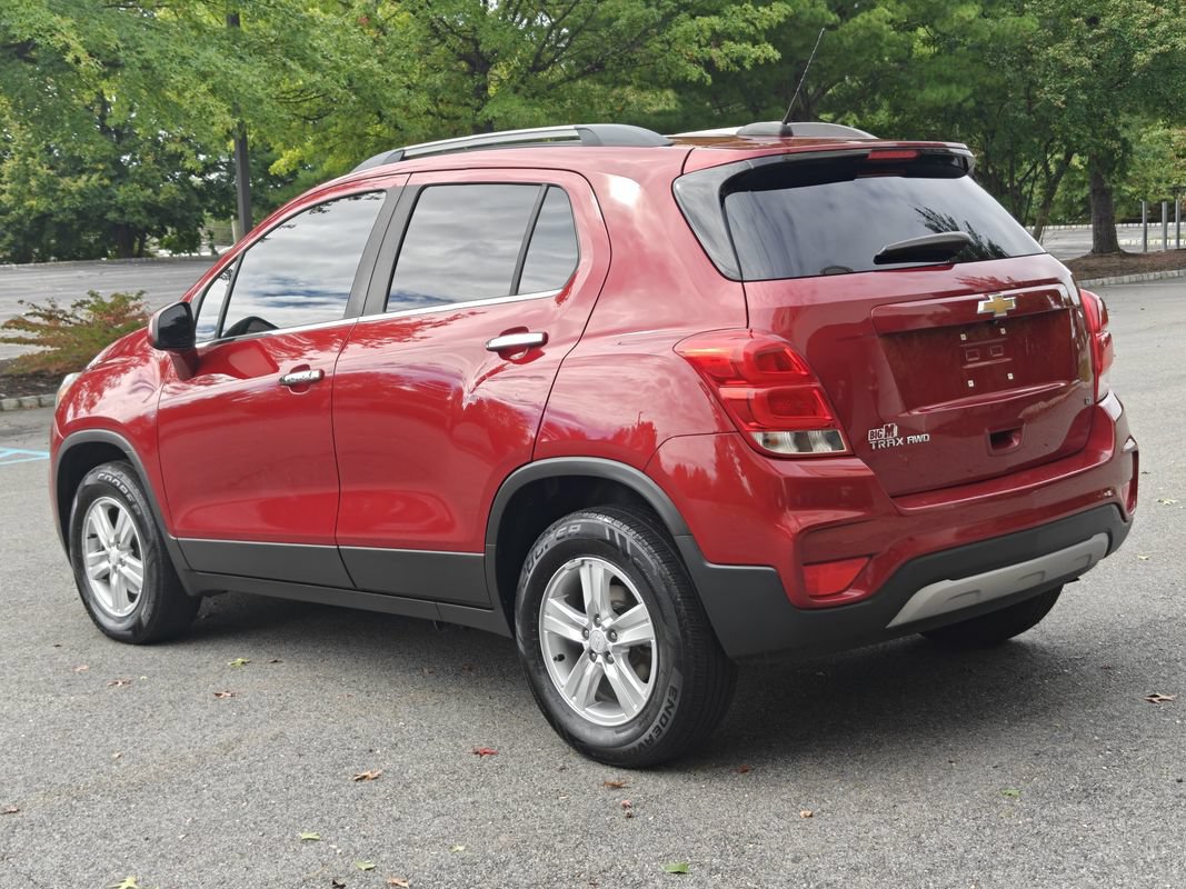 Used 2020 Chevrolet Trax LT w/ LT Convenience Package AWD/4WD image 5