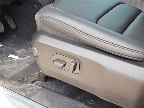 New 2025 Jeep Gladiator Rubicon image 4