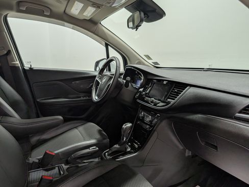 Used 2022 Buick Encore Preferred w/ Safety Package image 15