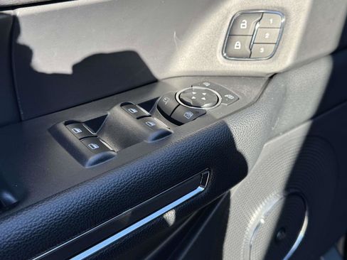 Used 2024 Ford Expedition Max Limited image 17