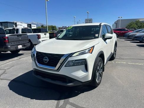 Used 2023 Nissan Rogue SV FWD image 5