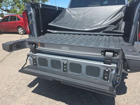 Used 2023 GMC Sierra 1500 AT4 w/ AT4 Premium Package AWD/4WD image 19