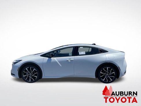 New 2026 Toyota Prius Plug-In Hybrid FWD image 4