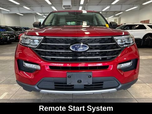 Used 2020 Ford Explorer XLT w/ Equipment Group 202A AWD/4WD image 16