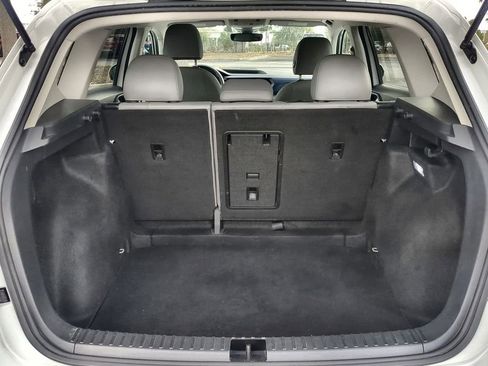 Used 2024 Volkswagen Taos SE image 13