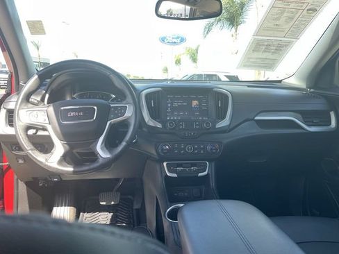 Used 2022 GMC Terrain SLT w/ Infotainment Package II FWD image 20