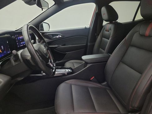 Used 2024 Chevrolet Trax RS w/ Driver Confidence Package FWD image 17