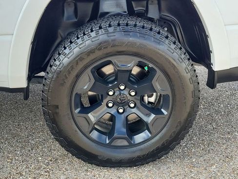 Used 2025 RAM 1500 Lone Star image 18