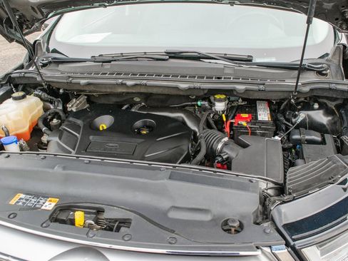 Used 2018 Ford Edge Titanium image 11