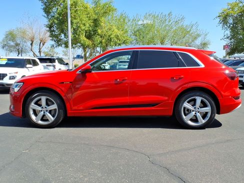 Used 2019 Audi e-tron Prestige AWD/4WD image 2