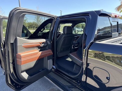 Used 2026 GMC Sierra 1500 Denali Ultimate image 12