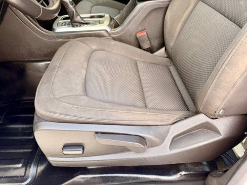 Used 2022 Chevrolet Colorado LT w/ Fleet Safety Package RWD image 8