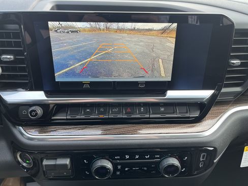 Used 2026 Chevrolet Silverado 1500 LT image 25