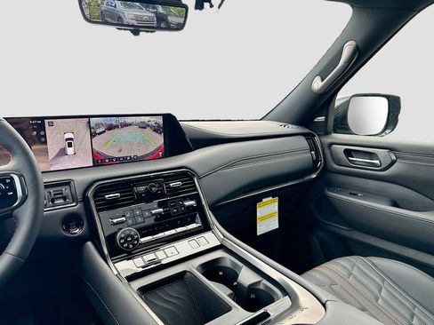 New 2025 Nissan Armada PRO-4X w/ Pro-4X Premium Package image 25