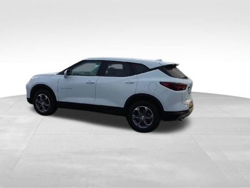 Used 2024 Chevrolet Blazer LT image 8