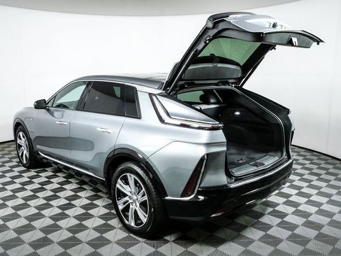 Certified 2024 Cadillac Lyriq Tech RWD image 33