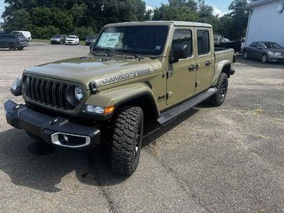 Used 2025 Jeep Gladiator Sport