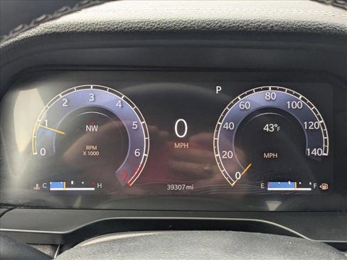 Used 2023 Jeep Grand Cherokee Limited image 11